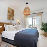 Renovated Casaris Big Balcony And Sea View Apartman *